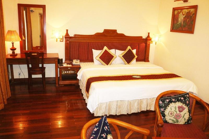 Central Hotel image