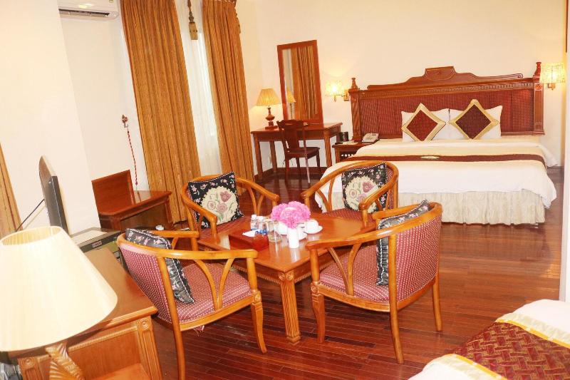 Central Hotel image
