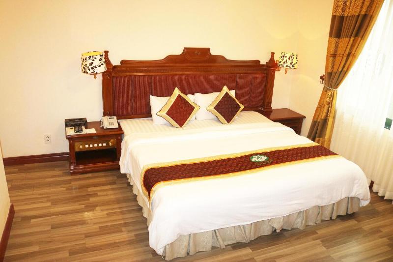 Central Hotel image