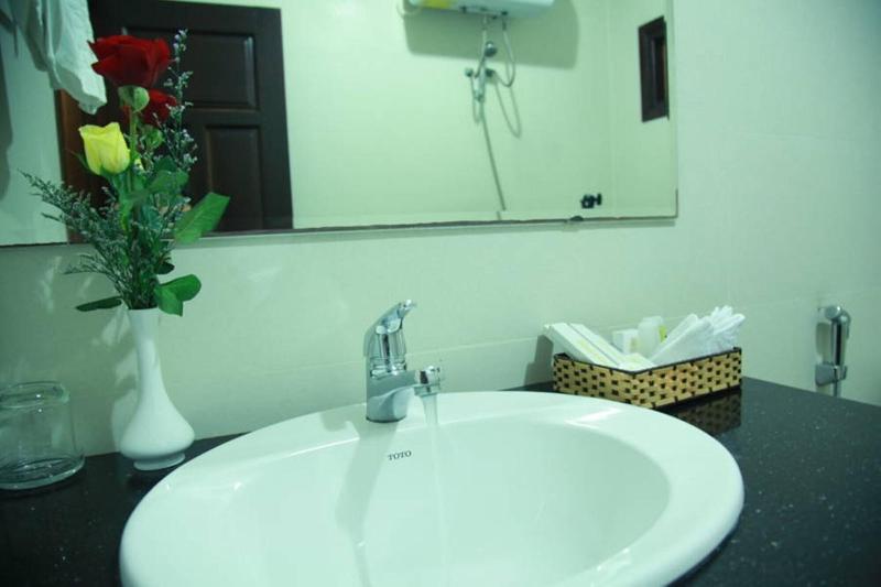 Central Hotel image