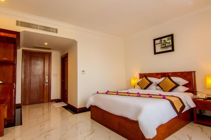 Glorious Hotel & Spa image