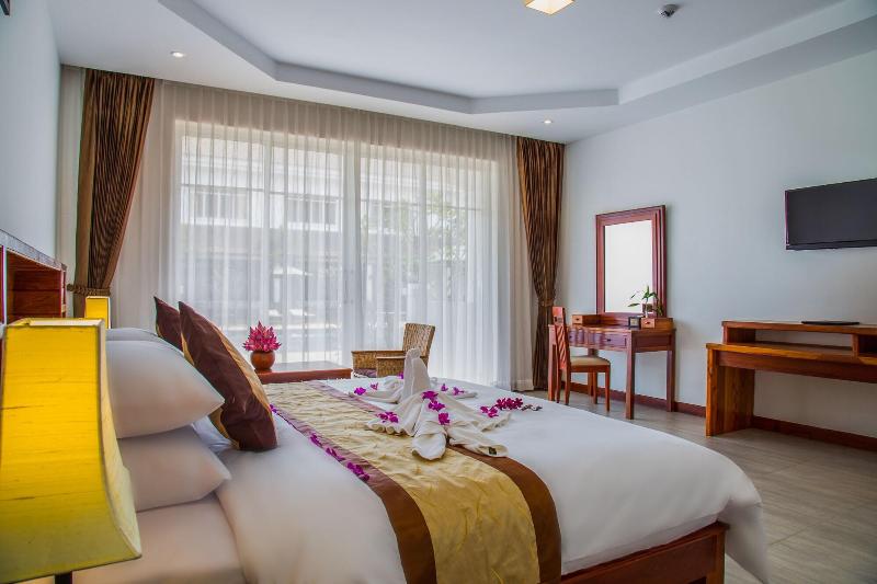 Glorious Hotel & Spa image