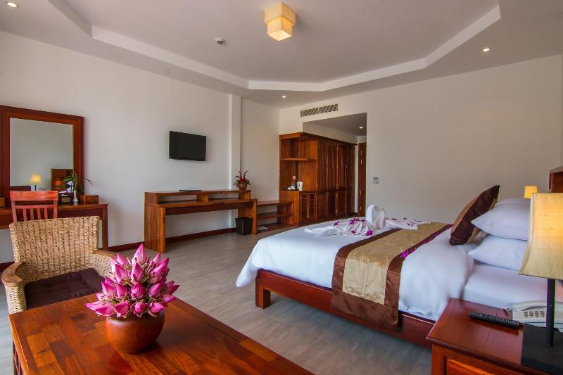 Glorious Hotel & Spa image