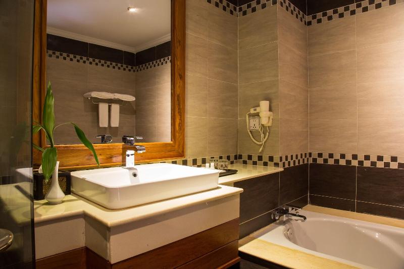 Glorious Hotel & Spa image