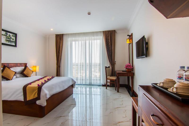 Glorious Hotel & Spa image