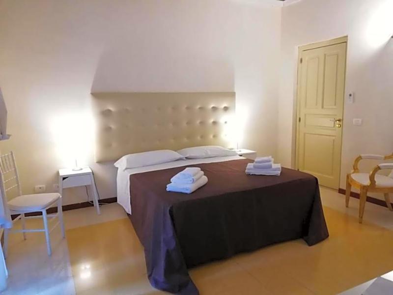 Landolina Palace image