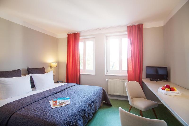velo inn - Basislager Bad Berka image