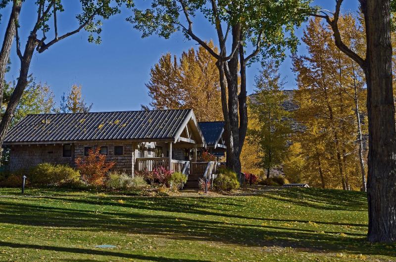 Sun Mountain Lodge image