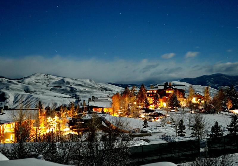 Sun Mountain Lodge image