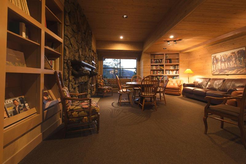 Sun Mountain Lodge image