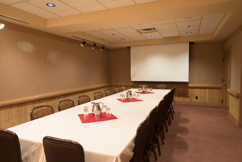 Sun Mountain Lodge image