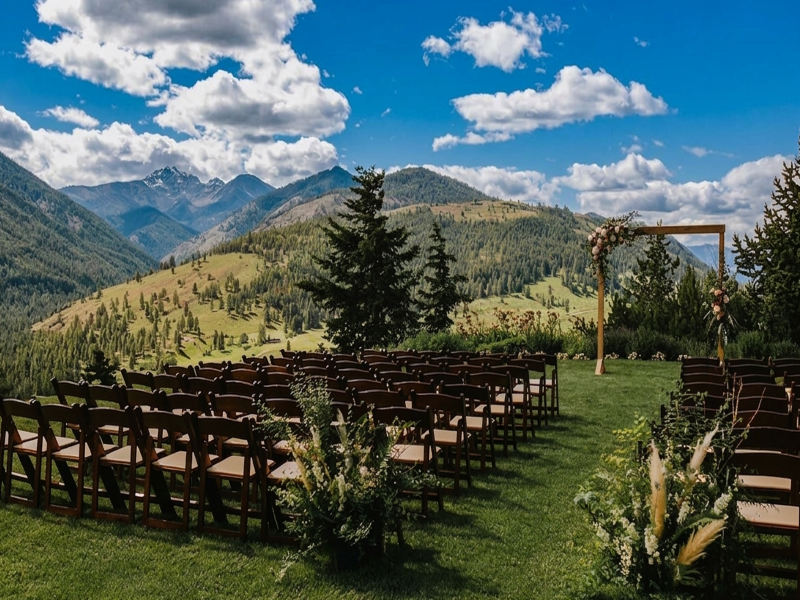 Sun Mountain Lodge