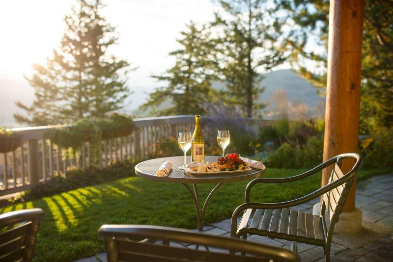 Sun Mountain Lodge image