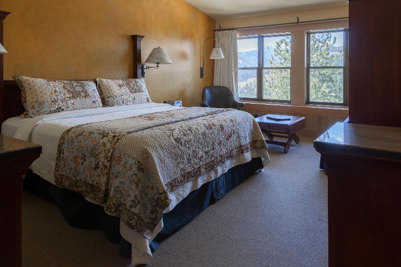 Sun Mountain Lodge image