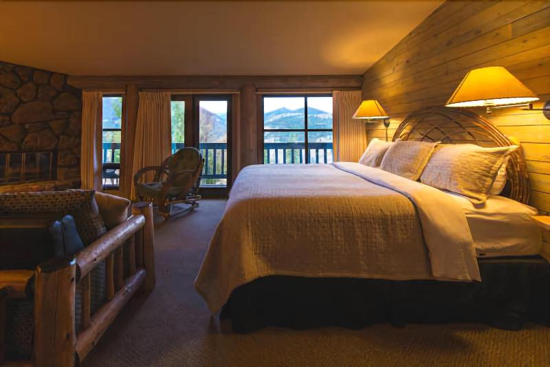 Sun Mountain Lodge image