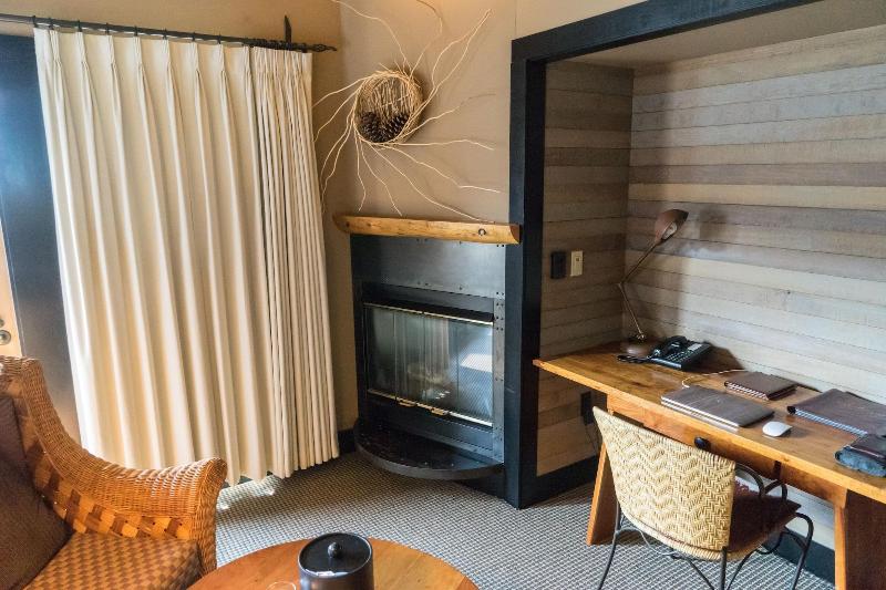 Sun Mountain Lodge image