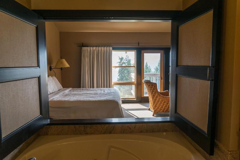 Sun Mountain Lodge image