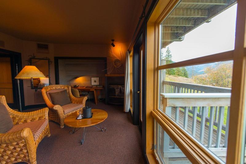 Sun Mountain Lodge image
