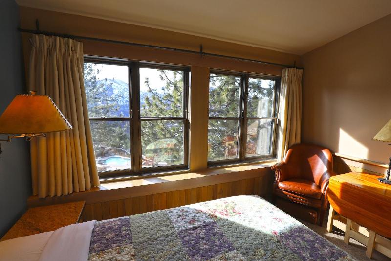 Sun Mountain Lodge image