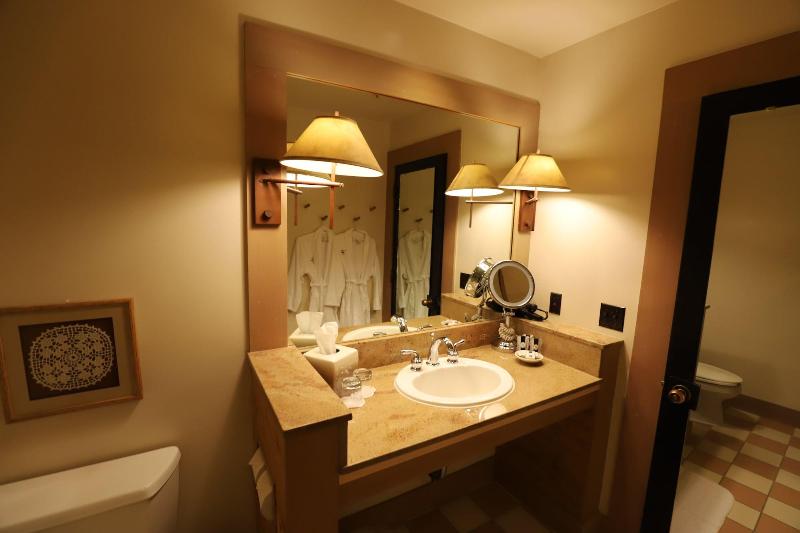 Sun Mountain Lodge image