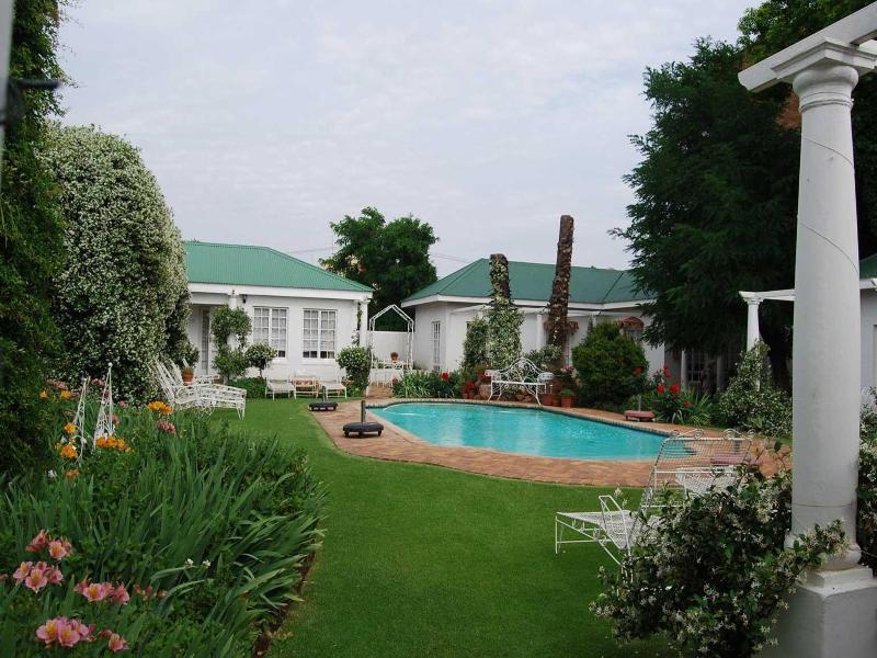 A Tapestry Garden Guest House image