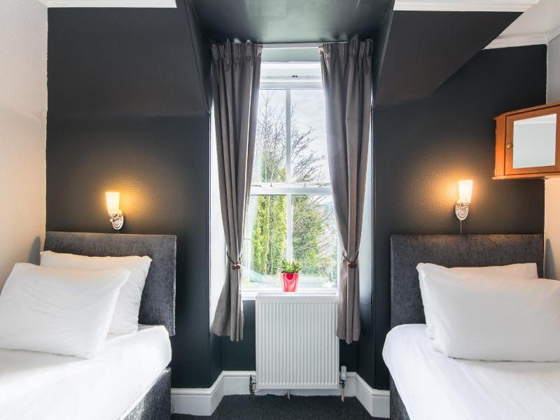 Bazpackers Hostel image