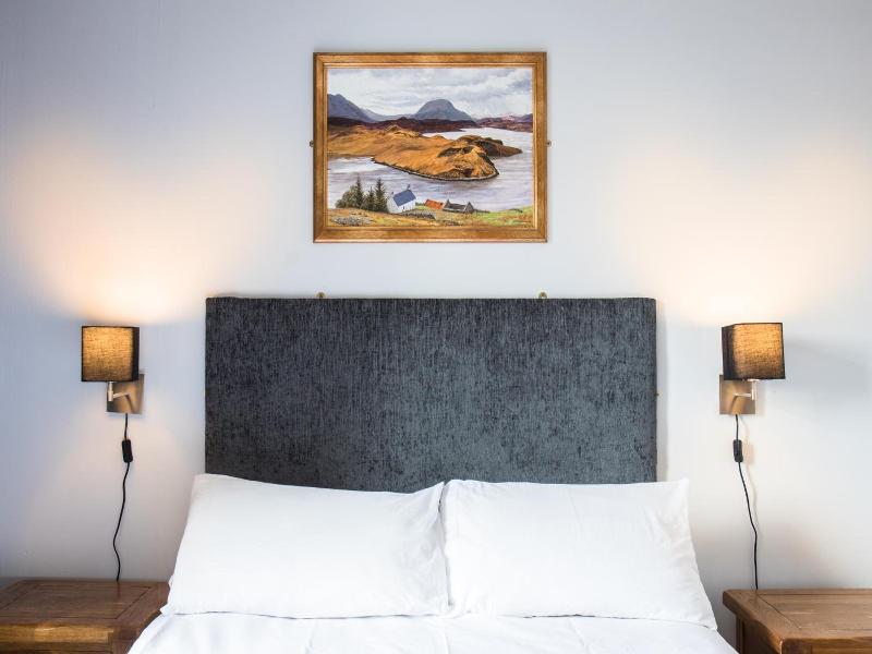 Bazpackers Hostel image