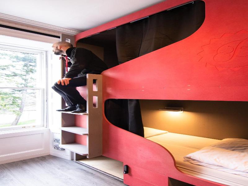 Bazpackers Hostel image
