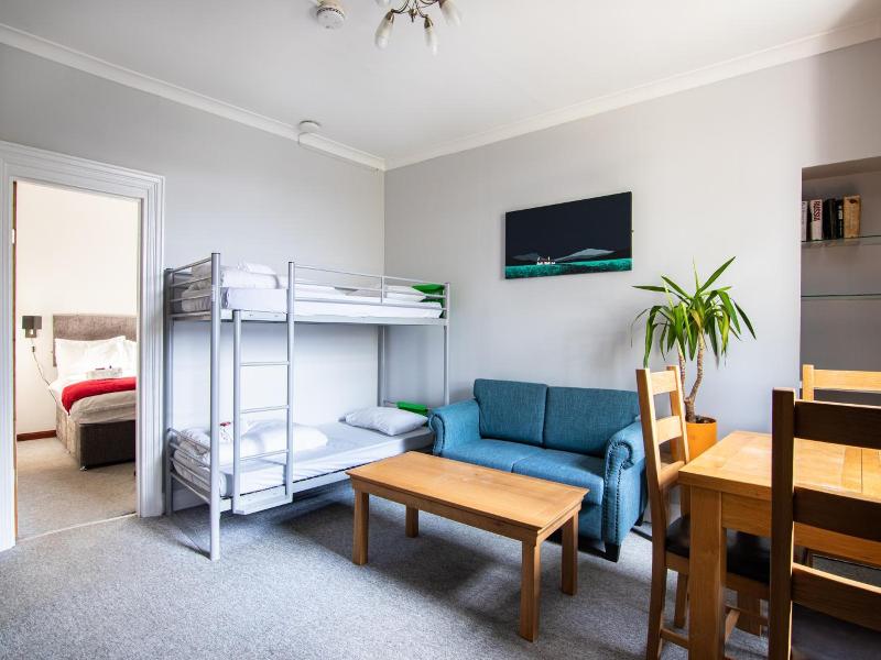 Bazpackers Hostel image