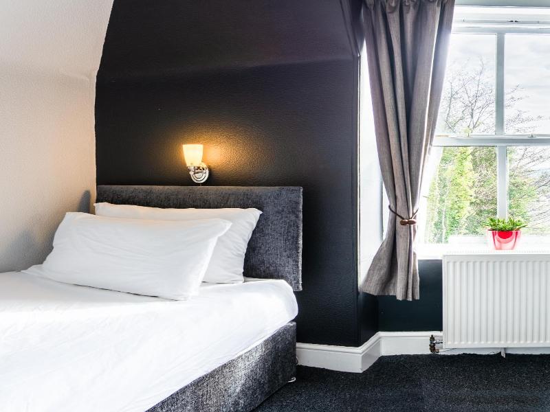 Bazpackers Hostel image