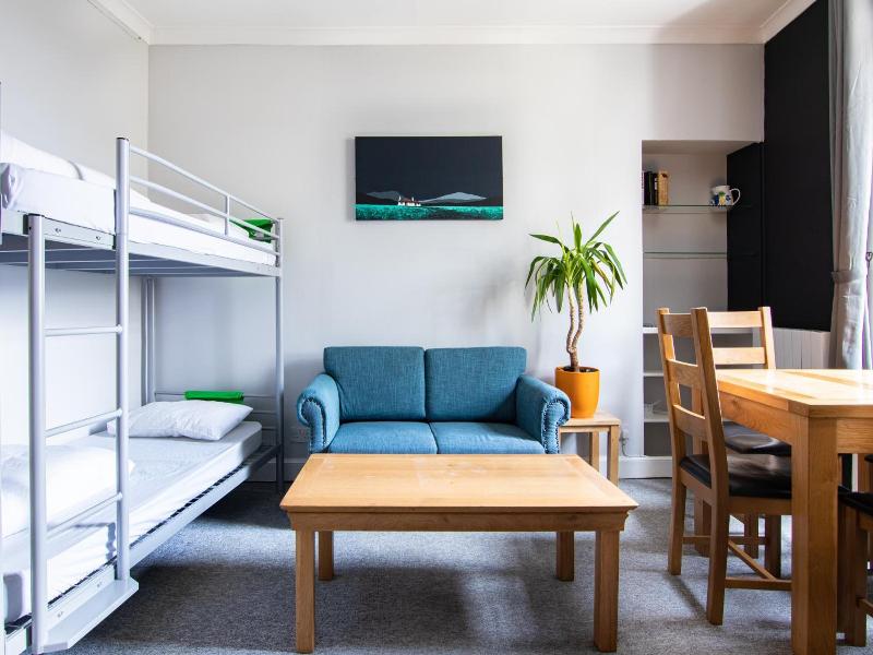 Bazpackers Hostel image