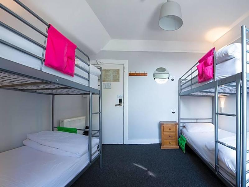 Bazpackers Hostel image