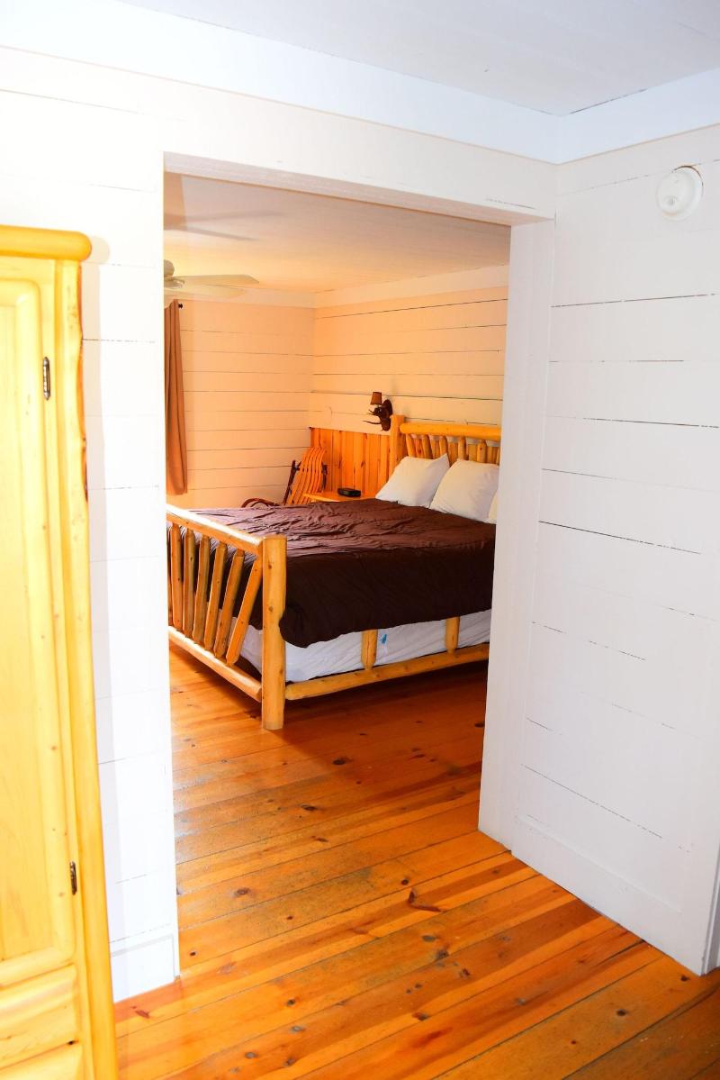 Drummond Island Resort image
