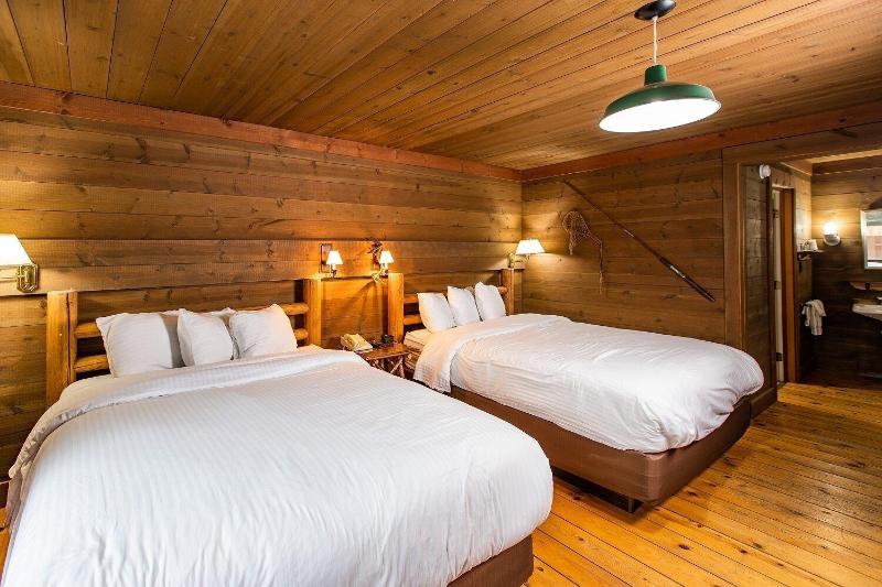 Drummond Island Resort image 7