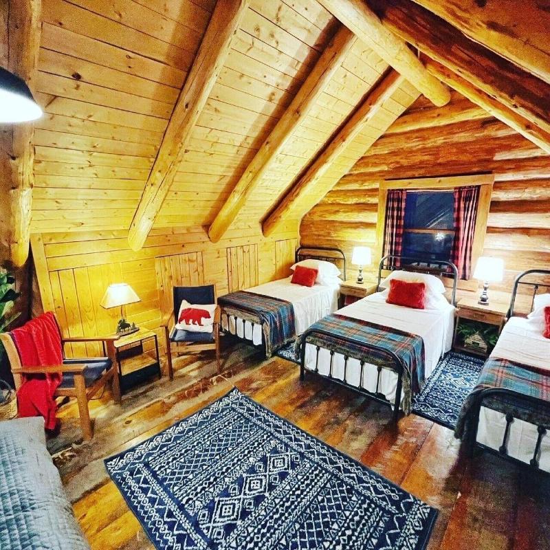 Drummond Island Resort image