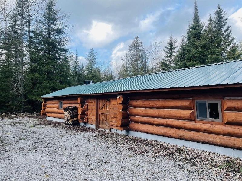 Drummond Island Resort image