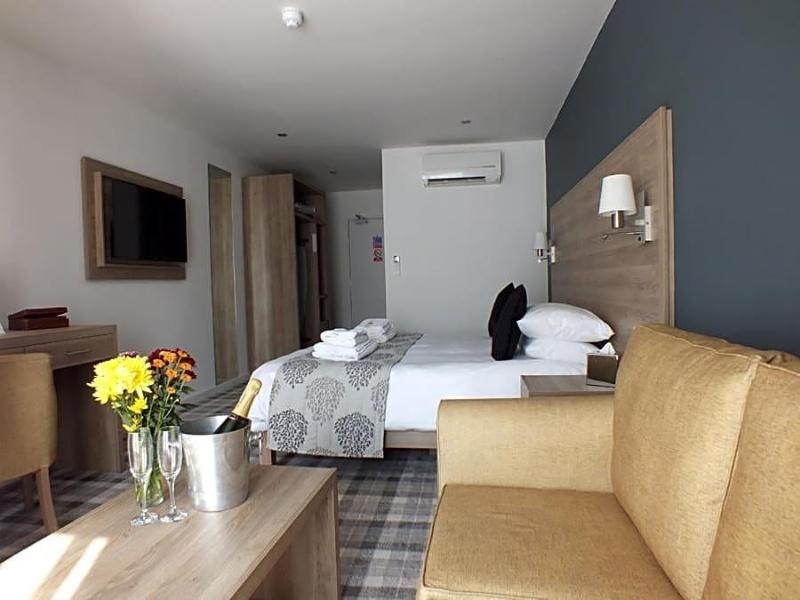 The Piebald Inn image