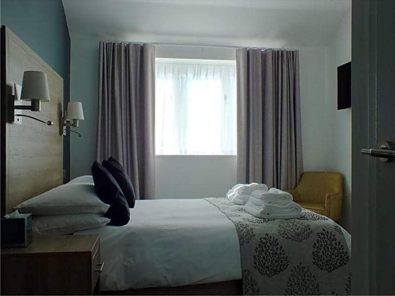 The Piebald Inn image