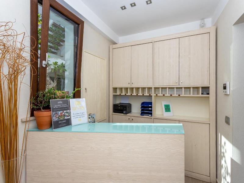 B&B Melanella image