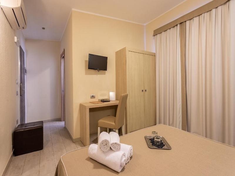 B&B Melanella image