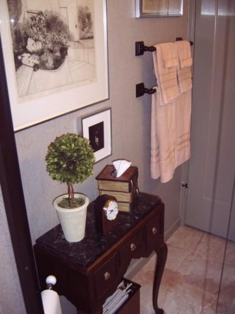Moore House Bed And Breakfast image