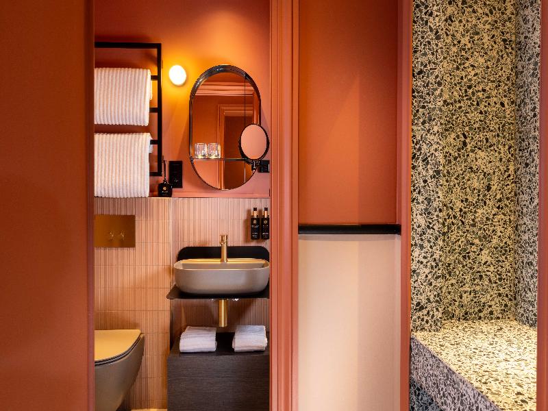 Hotel Le 6 Tiquetonne image