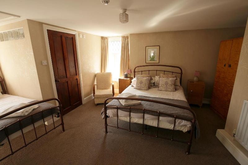Fitzwarine House image