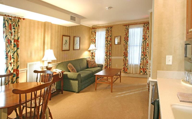 Bird In Hand Village Inn & Suites image