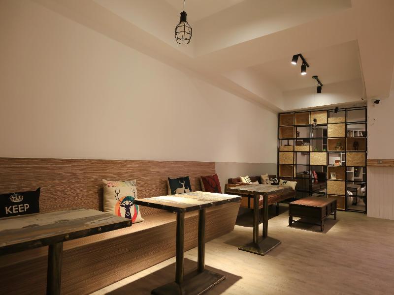 Flyinn Hostel image