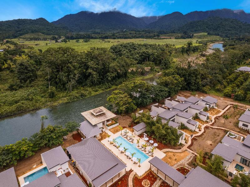 Sleeping Giant Rainforest Lodge image