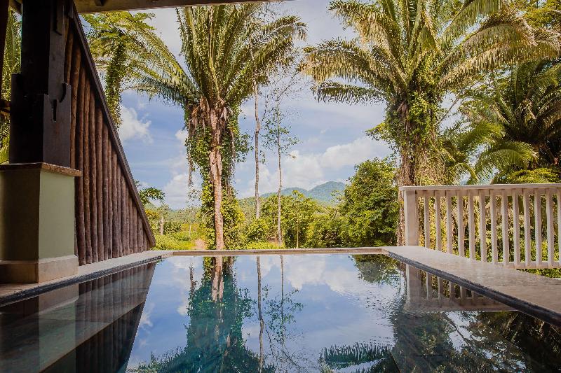 Sleeping Giant Rainforest Lodge image