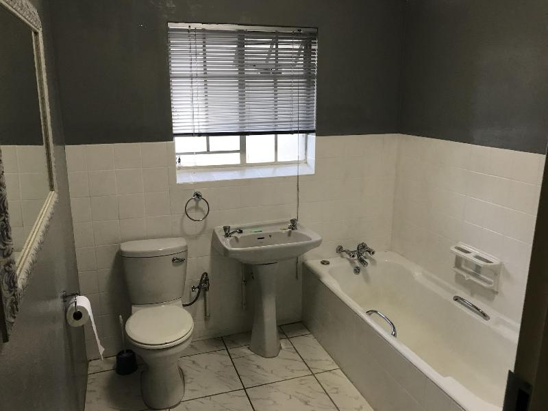 Aerotropolis Guest Lodge image