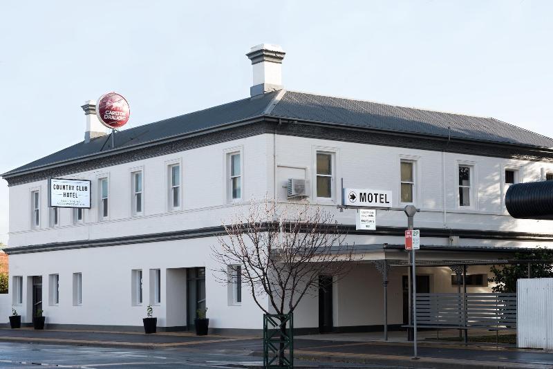 Finley Country Club Hotel Motel — exterior view