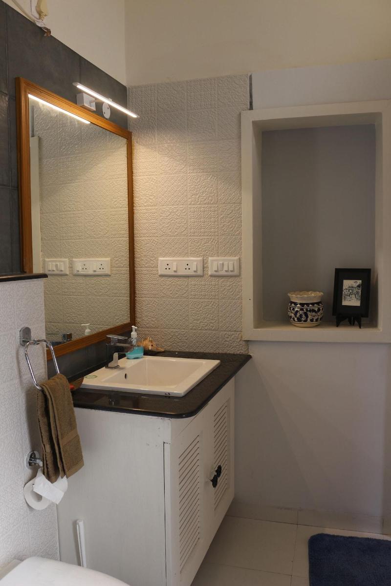 5/4 - Calcutta's freshest BnB image